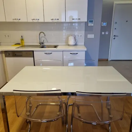 Apartamento Taksim With Pool